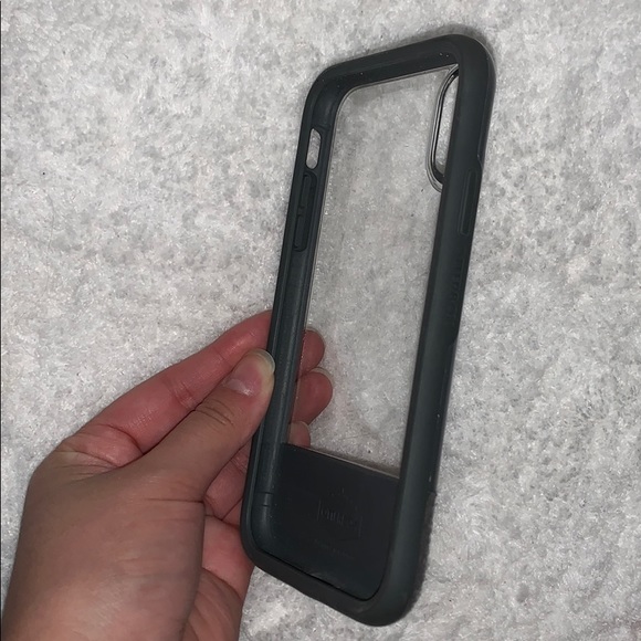 iPhone XR OtterBox statement case - Picture 5 of 6